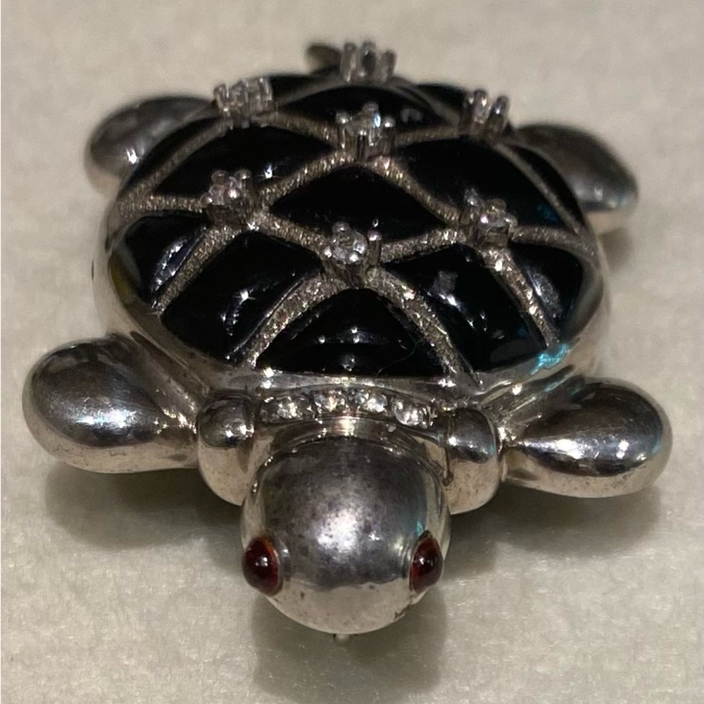Angelique de Paris’ Sterling Silver & Black Brooch